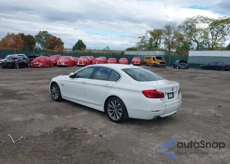 2016 BMW 528I xDrive из США, поврежденный, VIN WBA5A7C5XGG147461